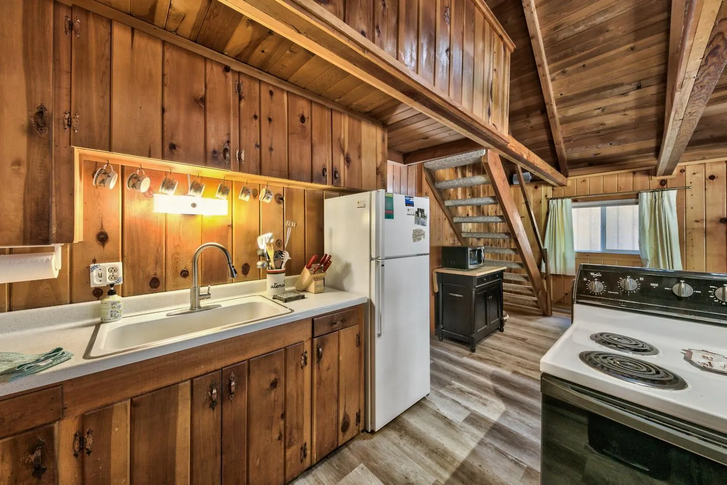 Hank Monk Chalet 2730Hm 南太浩湖 美国
