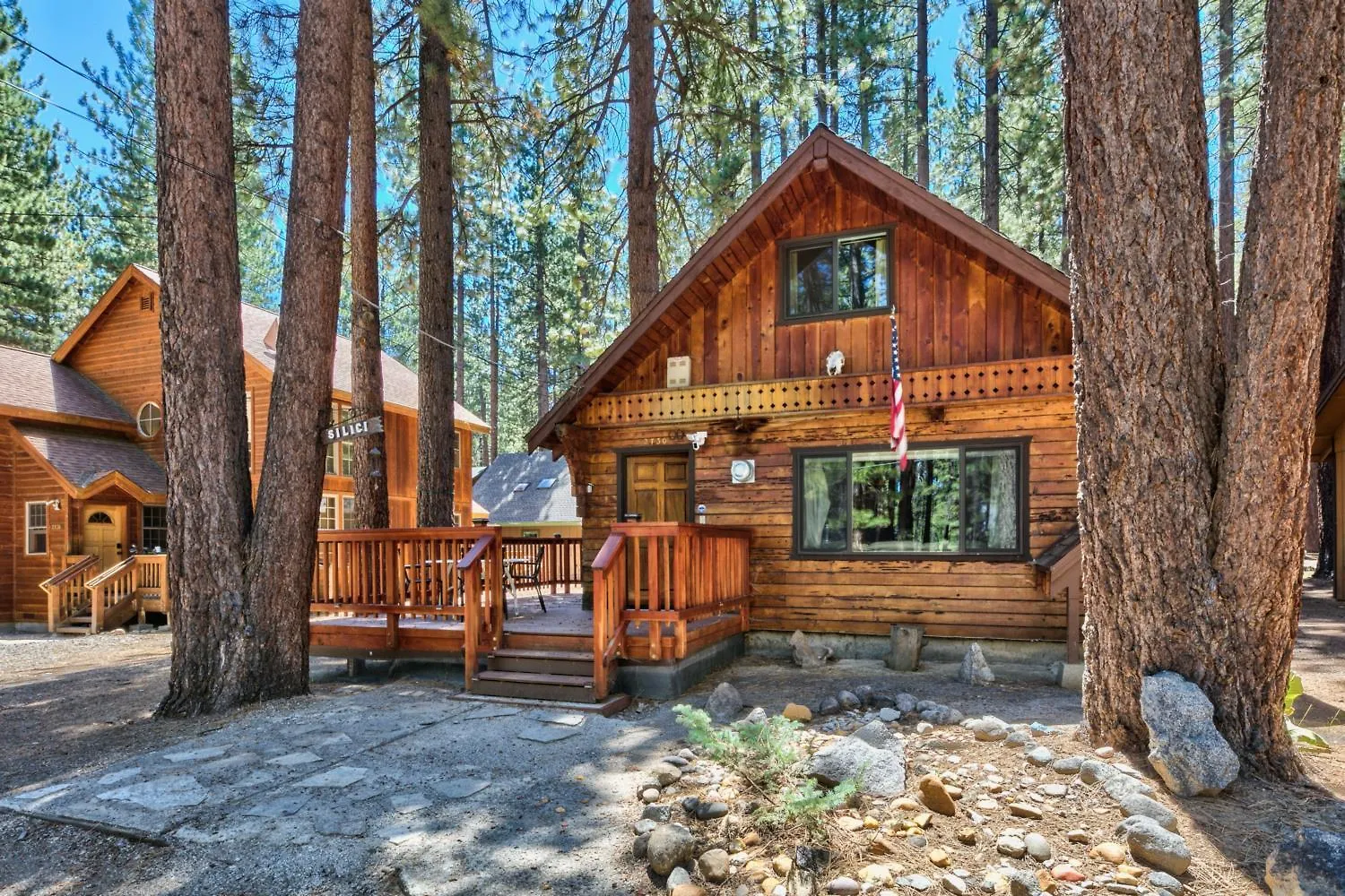 Hank Monk Chalet 2730Hm 南太浩湖